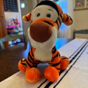 Vintage Tigger Plush Stuffed Animal Walt Disney World Disneyland Winnie Pooh